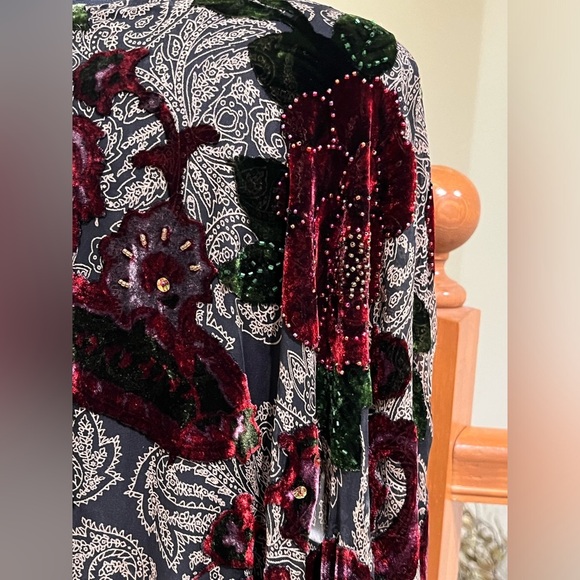 MONACO BURNOUT Velvet Paisley Fringe Poncho, Silk RAYON BLEND: - Picture 9 of 11